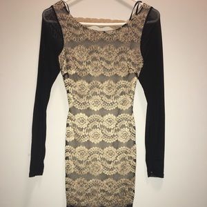 💛Cute Gold lace bodycon dress💛